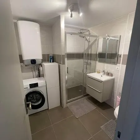 Proche Et Centre 2 Pieces Wifi&clim Apartamento