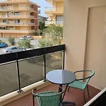 Апартаменты Proche Et Centre 2 Pieces Wifi&clim *