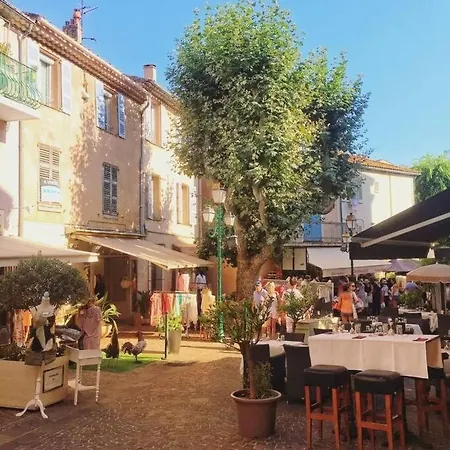 Lägenhet Proche Et Centre 2 Pieces Wifi&clim Sainte-Maxime