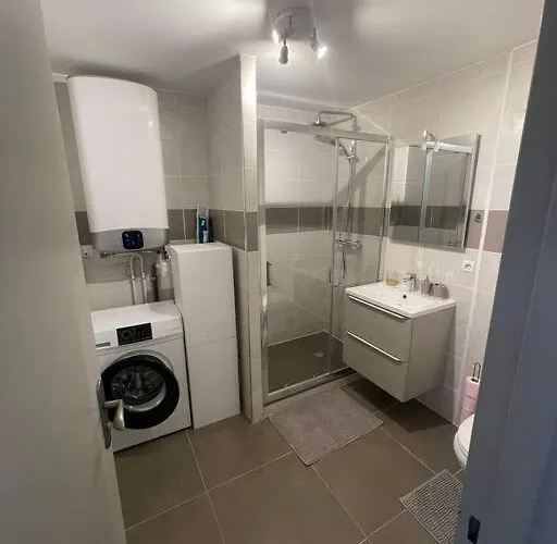 Proche Et Centre 2 Pieces Wifi&clim Lägenhet