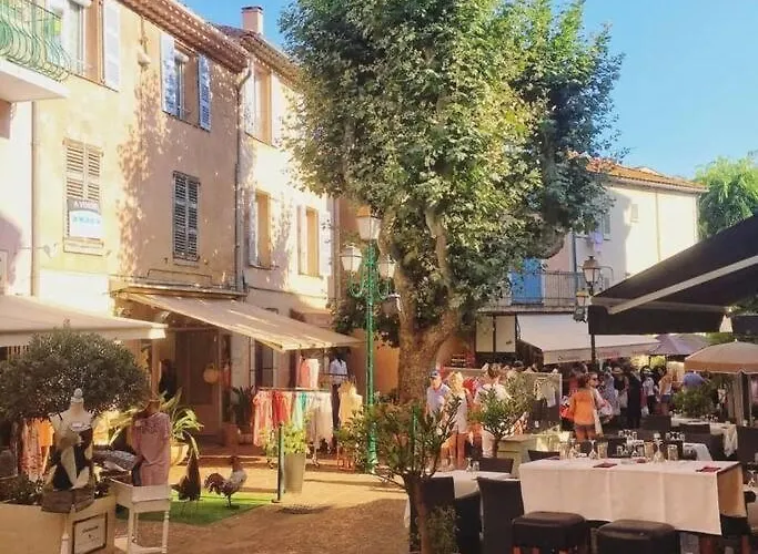 Lägenhet Proche Et Centre 2 Pieces Wifi&clim Sainte-Maxime